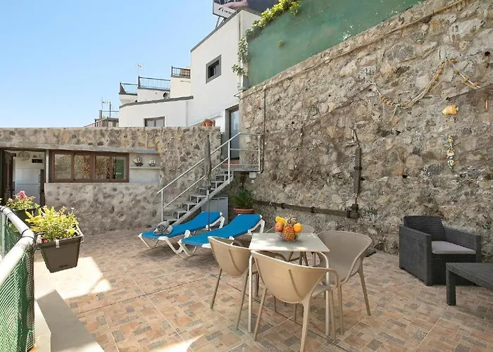 Bisangel House Semesterbostad