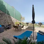 Bisangel House